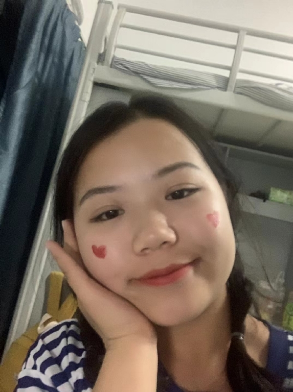 轻轻的一片云的第一张照片--泉州中老年相亲网