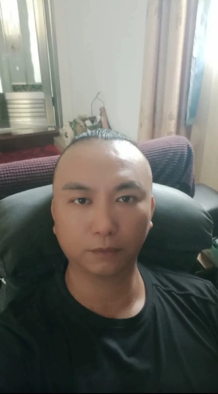 施逸森的第一张照片--泉州中老年相亲网